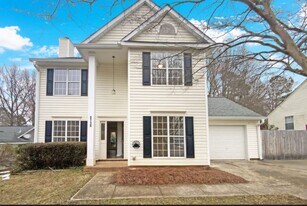 5719 Rocbridge Ln in Charlotte, NC - Building Photo