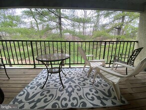 240 Valley Stream Ln in Chesterbrook, PA - Building Photo - Building Photo