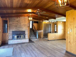 1410 SE Powell Way in Albany, OR - Building Photo - Building Photo