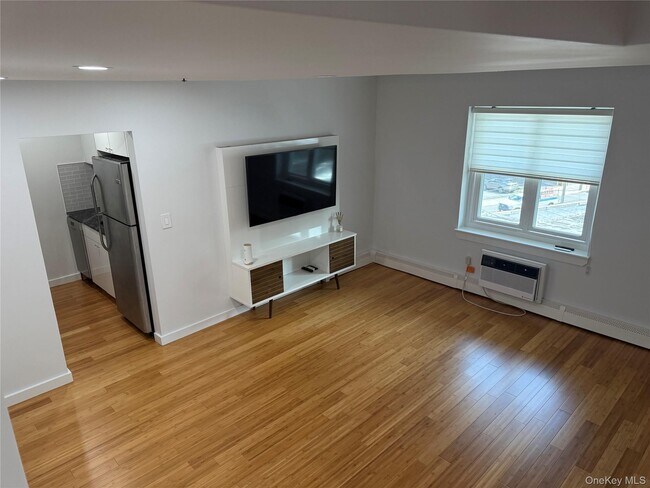 400 Mt Pleasant Ave in Mamaroneck, NY - Building Photo - Building Photo