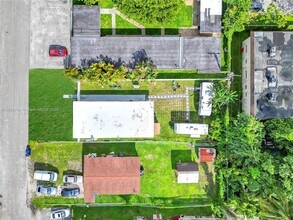 6036 Polk St-Unit -4 in Hollywood, FL - Building Photo - Building Photo