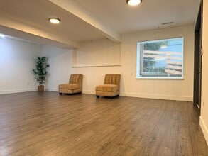 16304 47th Pl S in Tukwila, WA - Foto de edificio - Building Photo