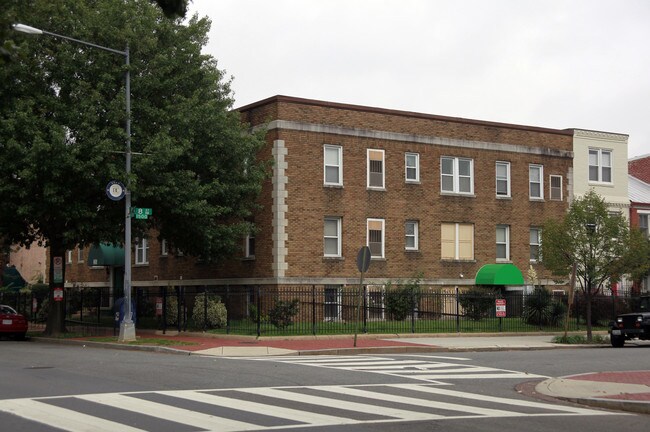 801 P St NW in Washington, DC - Building Photo - Building Photo