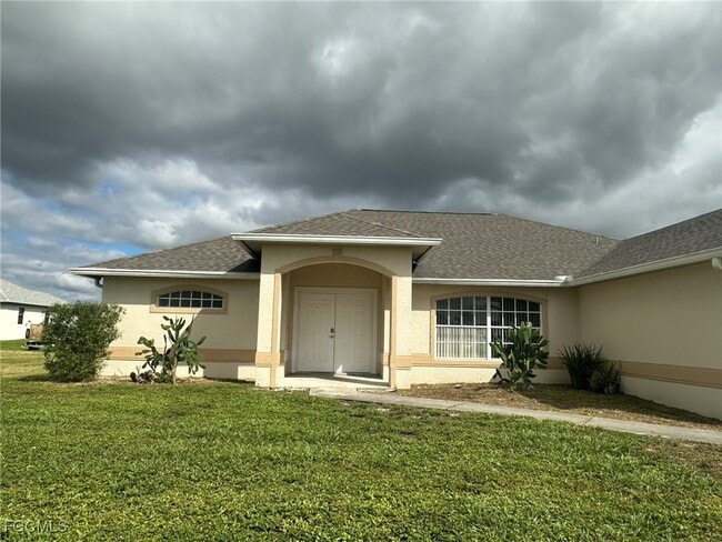 3929 NW 42nd Ave in Cape Coral, FL - Building Photo - Building Photo