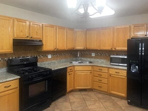 2891 Belle Ln in Schaumburg, IL - Building Photo - Building Photo
