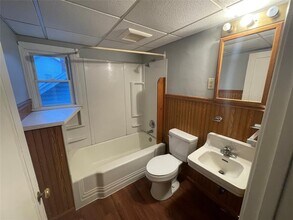 1063 W 4th St in Erie, PA - Building Photo - Building Photo