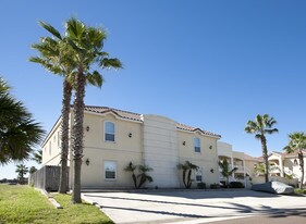 109 W Cora Lee in South Padre Island, TX - Building Photo