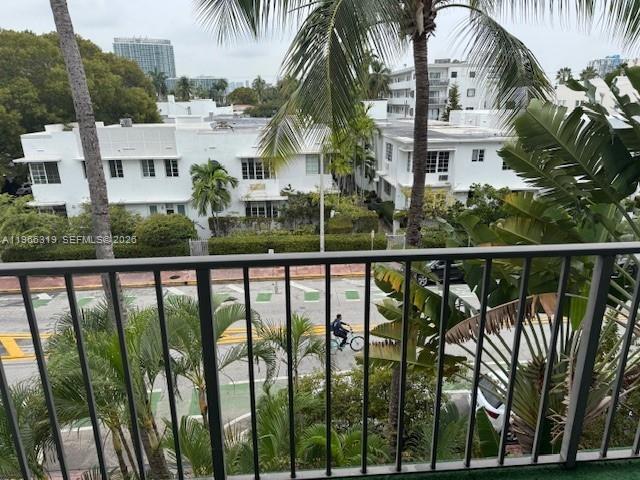 1605 Meridian Ave in Miami Beach, FL - Building Photo - Building Photo