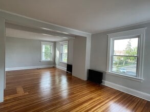 1544 Union St, Unit 2 in Schenectady, NY - Building Photo - Building Photo