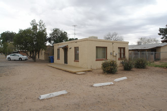 2731-2791 N Fair Oaks Ave in Tucson, AZ - Building Photo - Building Photo