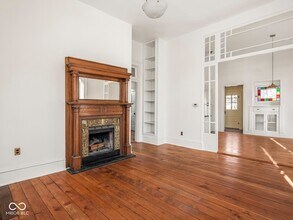 1118 E St Clair St in Indianapolis, IN - Foto de edificio - Building Photo