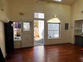 1110 Peralta St, Unit 1110 Peralta St Oakland