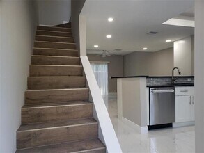 93 SW 3rd St in Pompano Beach, FL - Building Photo - Building Photo