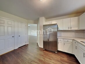 2021 Belmont Dr in Marysville, OH - Foto de edificio - Building Photo