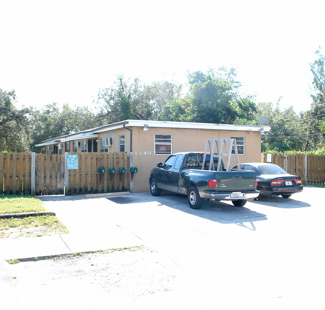 1540 NW 84th St in Miami, FL - Building Photo - Building Photo