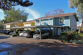 Shadow Creek Condominiums in Citrus Heights, CA - Building Photo - Building Photo