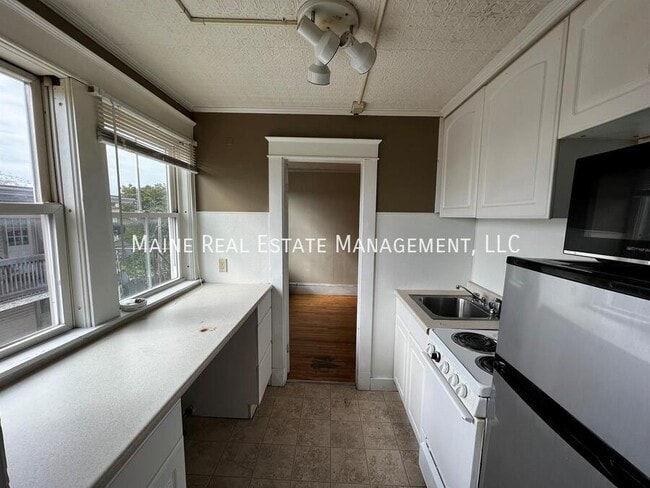 property at 9 Catell St