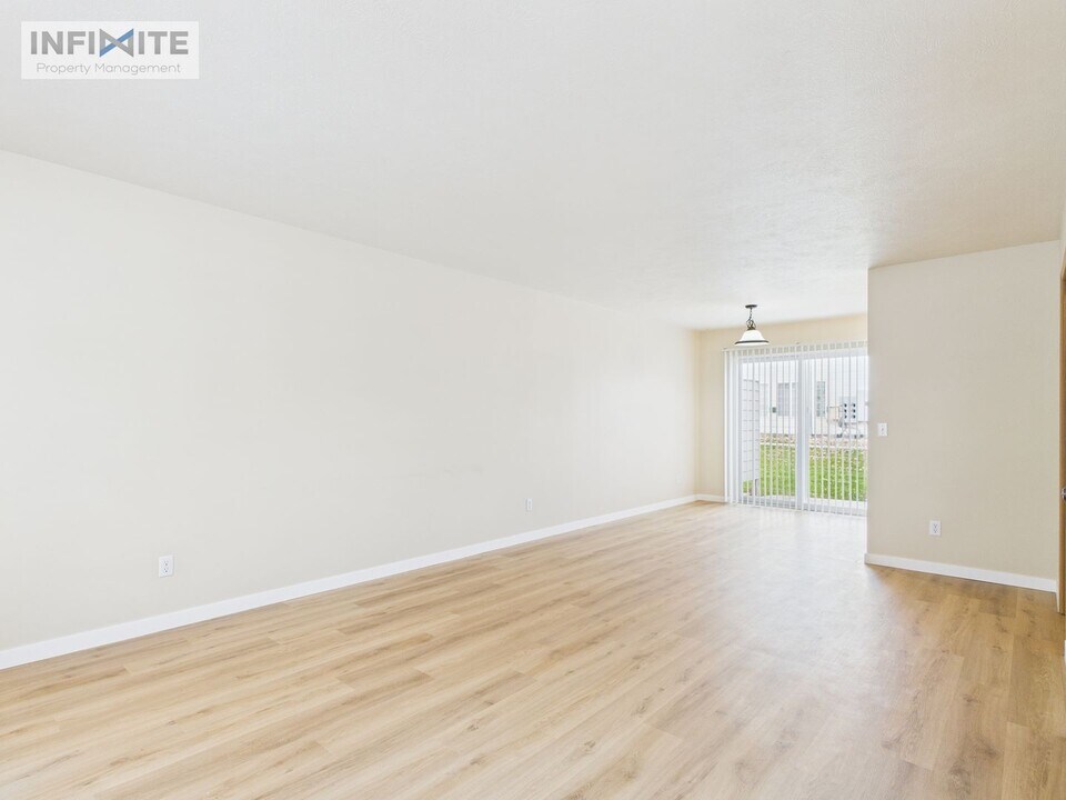 325 Michael Grove Ave in Bozeman, MT - Building Photo