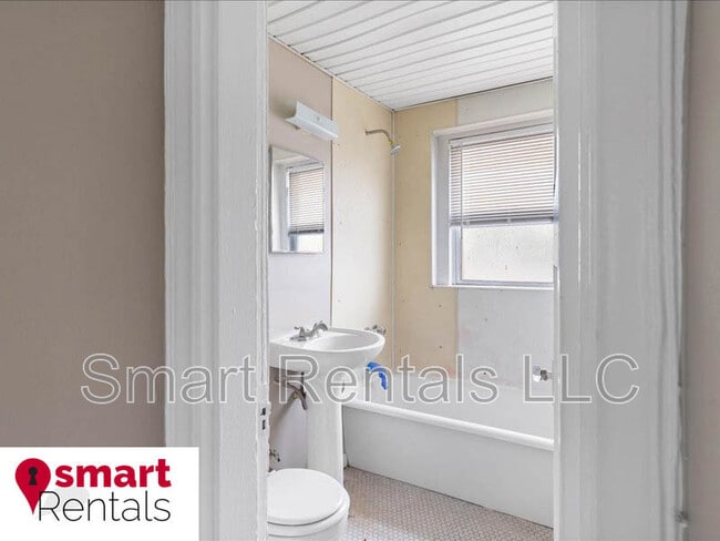 807 Clara Ave in St. Louis, MO - Building Photo - Building Photo