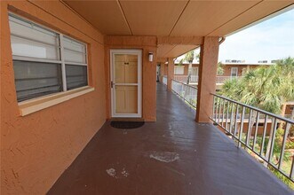 12760 Indian Rocks Rd in Largo, FL - Building Photo - Building Photo