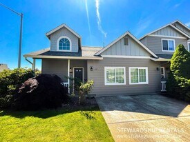 618 Camden Ln in Newberg, OR - Building Photo