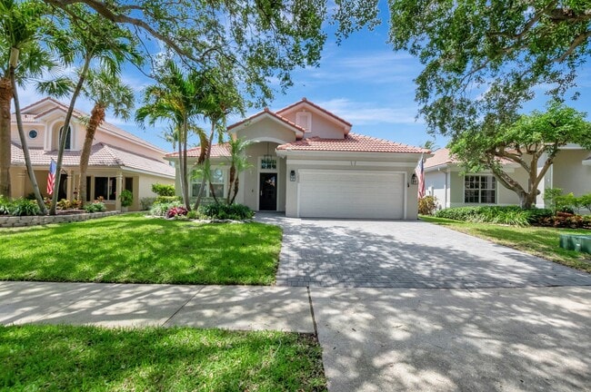 1050 Delray Lakes Dr in Delray Beach, FL - Building Photo - Building Photo