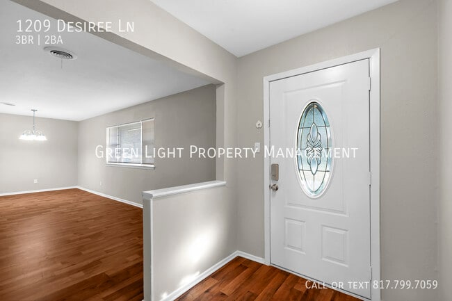 1209 Desiree Ln