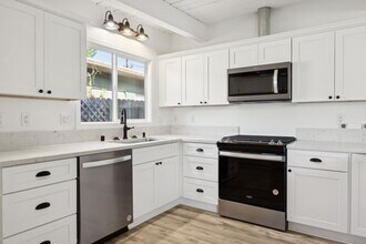 528-530 Creston Rd in Paso Robles, CA - Building Photo - Building Photo