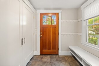 62 Harding Rd in Lexington, MA - Building Photo - Building Photo