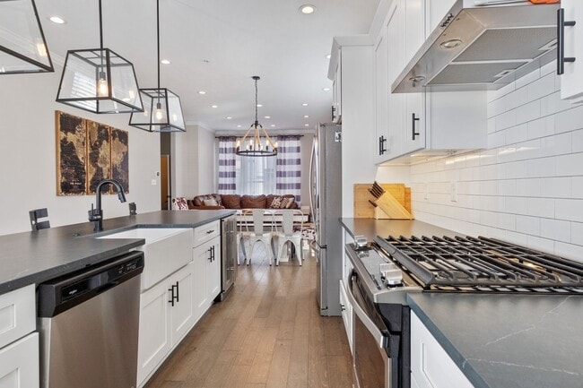 property at 1816 Fox Way