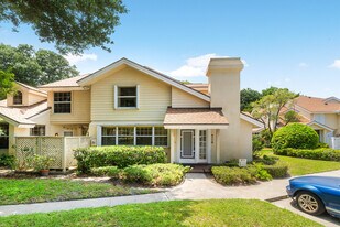 8111 Northboro Ct in Lake Clarke Shores, FL - Building Photo