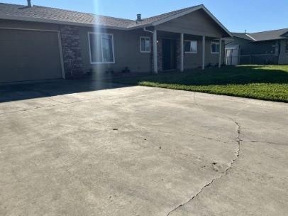 1176 Robert Dr in Yuba City, CA - Building Photo - Building Photo