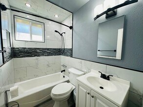 761 N L St in San Bernardino, CA - Foto de edificio - Building Photo