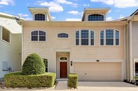 2614 Shady Acres Ct in Houston, TX - Foto de edificio - Building Photo