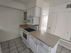 5905 Sun County Blvd in Tucson, AZ - Building Photo - Building Photo