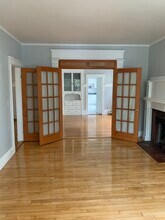 205 Rawson Rd, Unit 2 in Brookline, MA - Foto de edificio - Building Photo