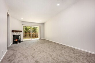 10 Timbre in Rancho Santa Margarita, CA - Building Photo - Building Photo