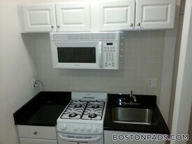 64 Hemenway St, Unit 12A in Boston, MA - Building Photo