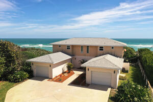 5805 S Highway A1A in Melbourne Beach, FL - Building Photo