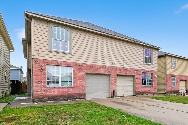 6406 Waldron Dr in Houston, TX - Building Photo - Building Photo