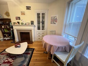 325 Harvard St, Unit 2 in Cambridge, MA - Building Photo - Building Photo