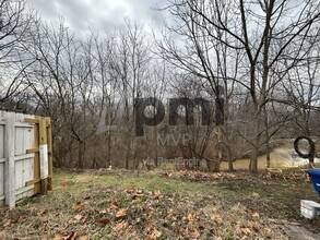7490 Stonetrail Way in Reynoldsburg, OH - Foto de edificio - Building Photo