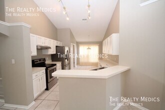 833 Brightview Dr in Lake Mary, FL - Foto de edificio - Building Photo