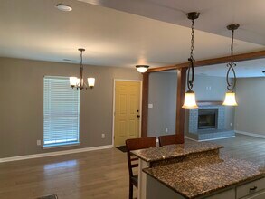 3381 Leschallas Dr in Memphis, TN - Building Photo - Building Photo