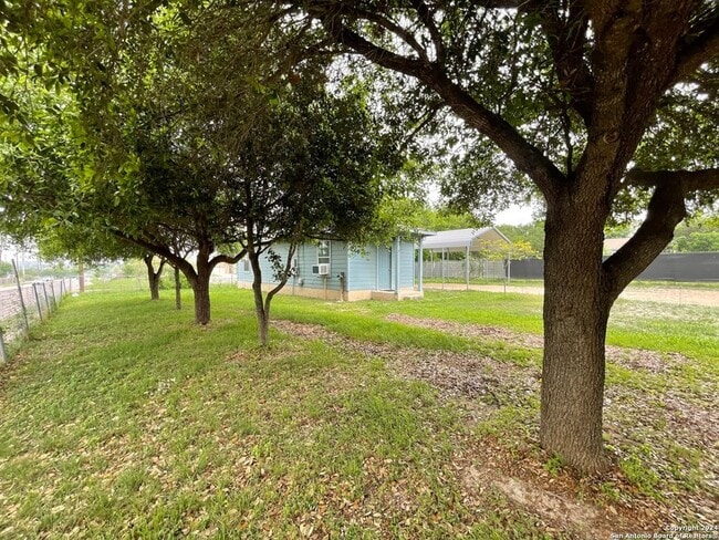 14424 Higgins Rd in San Antonio, TX - Building Photo - Building Photo