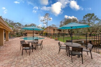 Harbor Oaks Apartments in Hudson, FL - Foto de edificio - Building Photo