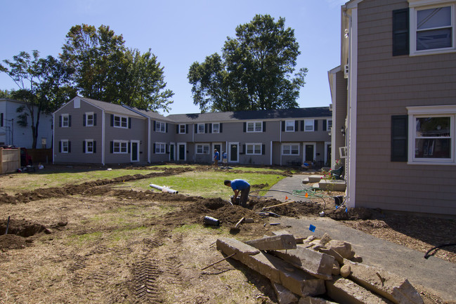 855 Black Rock Tpke in Fairfield, CT - Foto de edificio - Building Photo