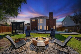 6440 Knoll Ridge Dr in Dallas, TX - Building Photo - Building Photo