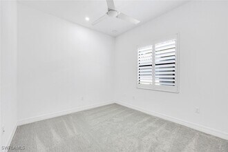 13670 Mandarin Cir in Naples, FL - Foto de edificio - Building Photo