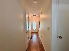 2956 Crocker Run Rd in Grove City, OH - Building Photo - Building Photo
